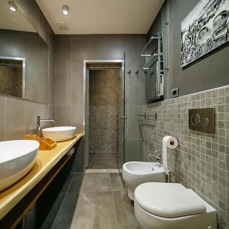 In The Centre With Steam Bath *