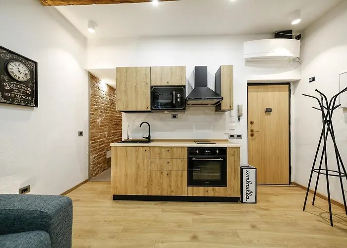 In The Centre With Steam Bath