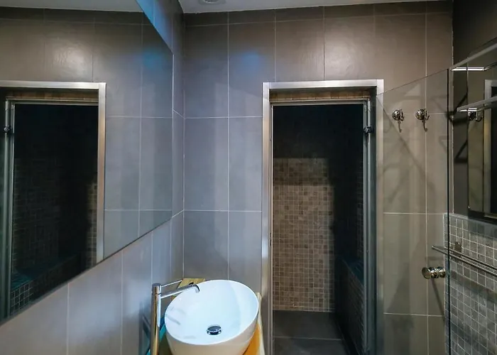 Daire In The Centre With Steam Bath *